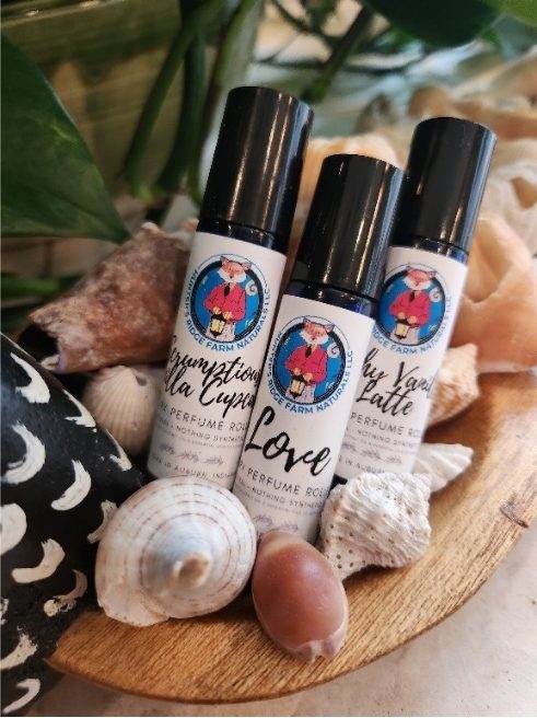 Seashells and three rollers